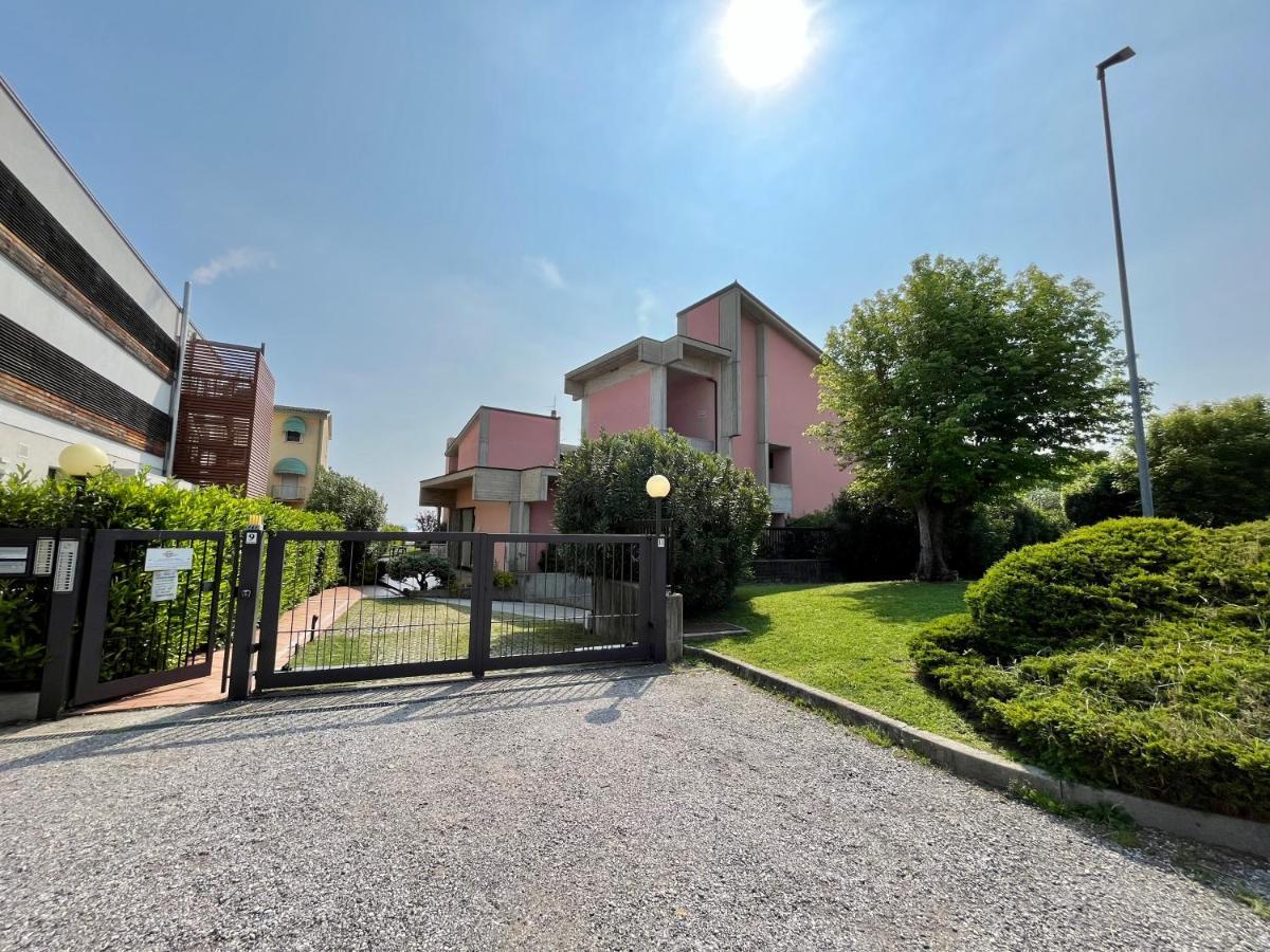 Residence Virgilio Сирмионе Экстерьер фото