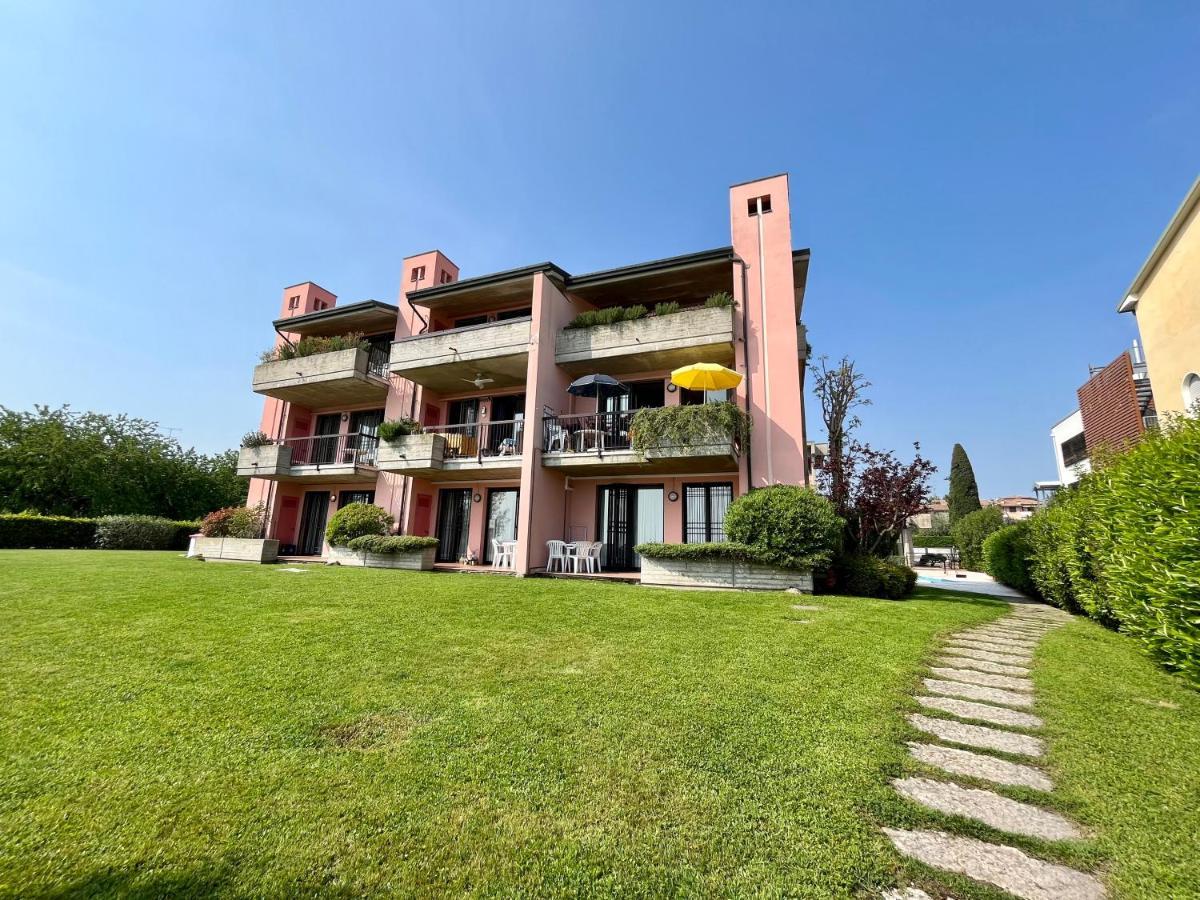 Residence Virgilio Сирмионе Экстерьер фото