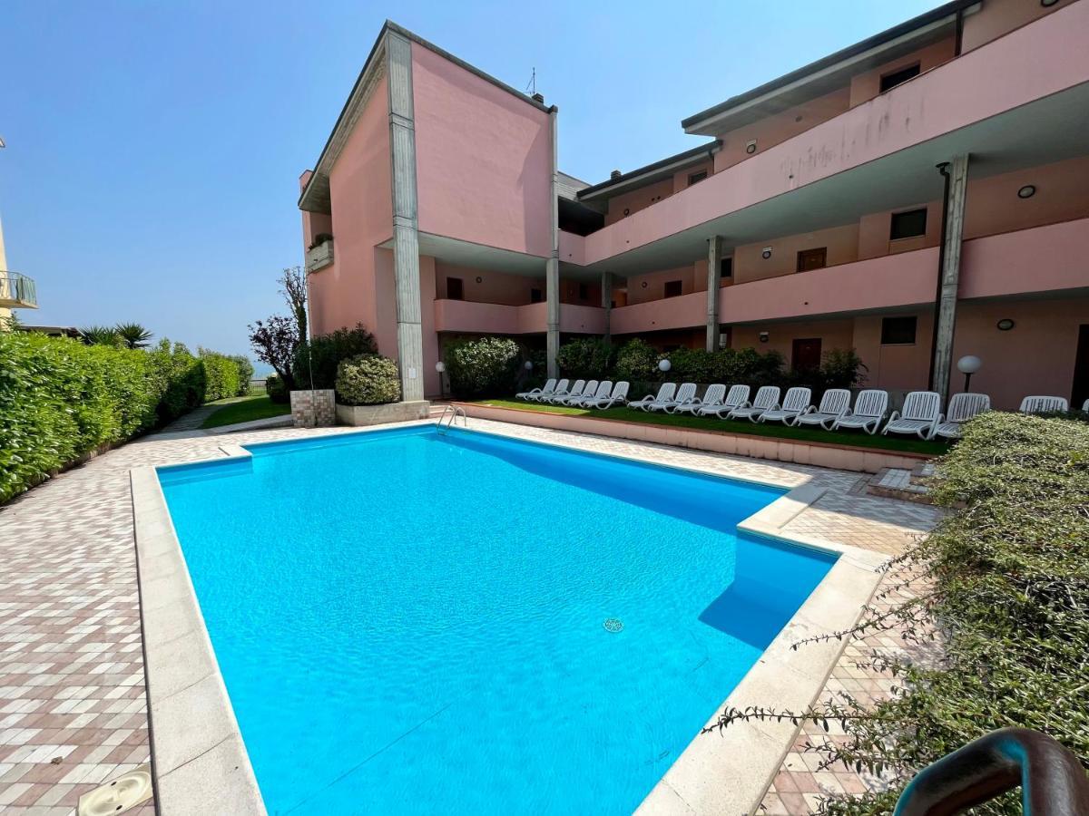 Residence Virgilio Сирмионе Экстерьер фото
