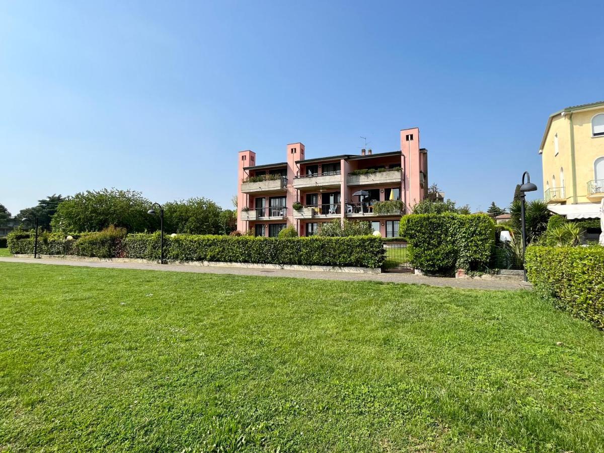 Residence Virgilio Сирмионе Экстерьер фото