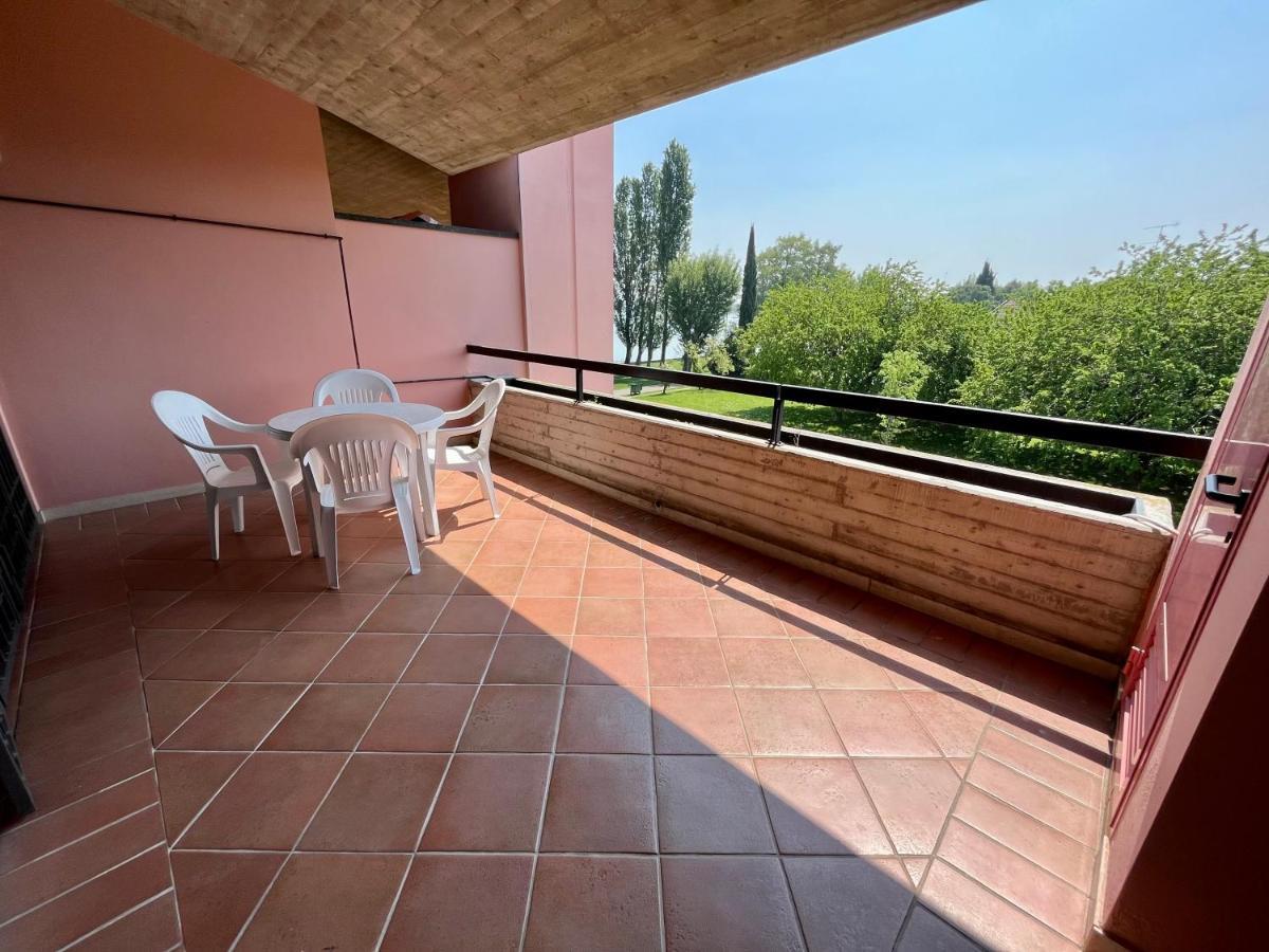 Residence Virgilio Сирмионе Экстерьер фото