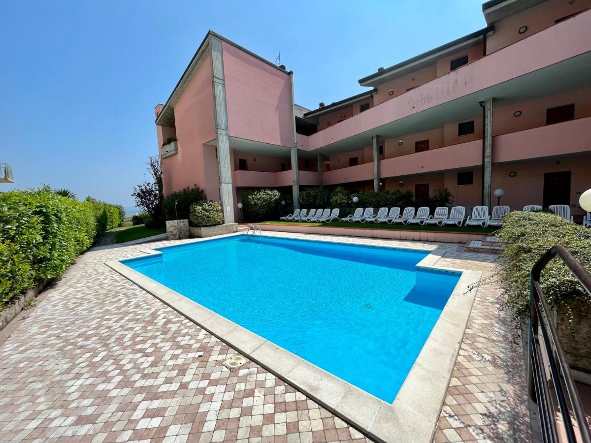 Residence Virgilio Сирмионе Экстерьер фото